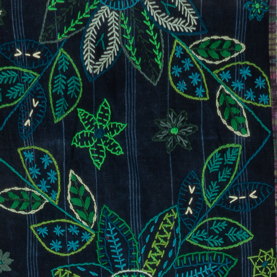 Table runner with pom-poms 12.5x71”