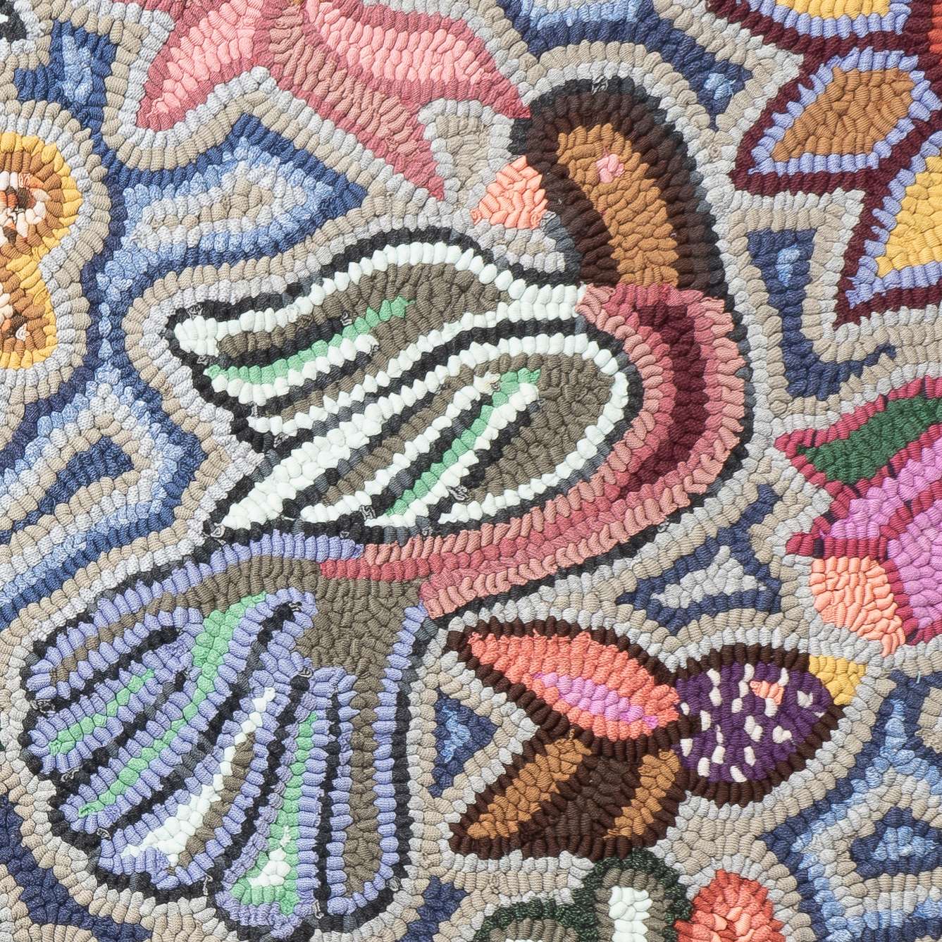 Medium rug 24 x 32"
