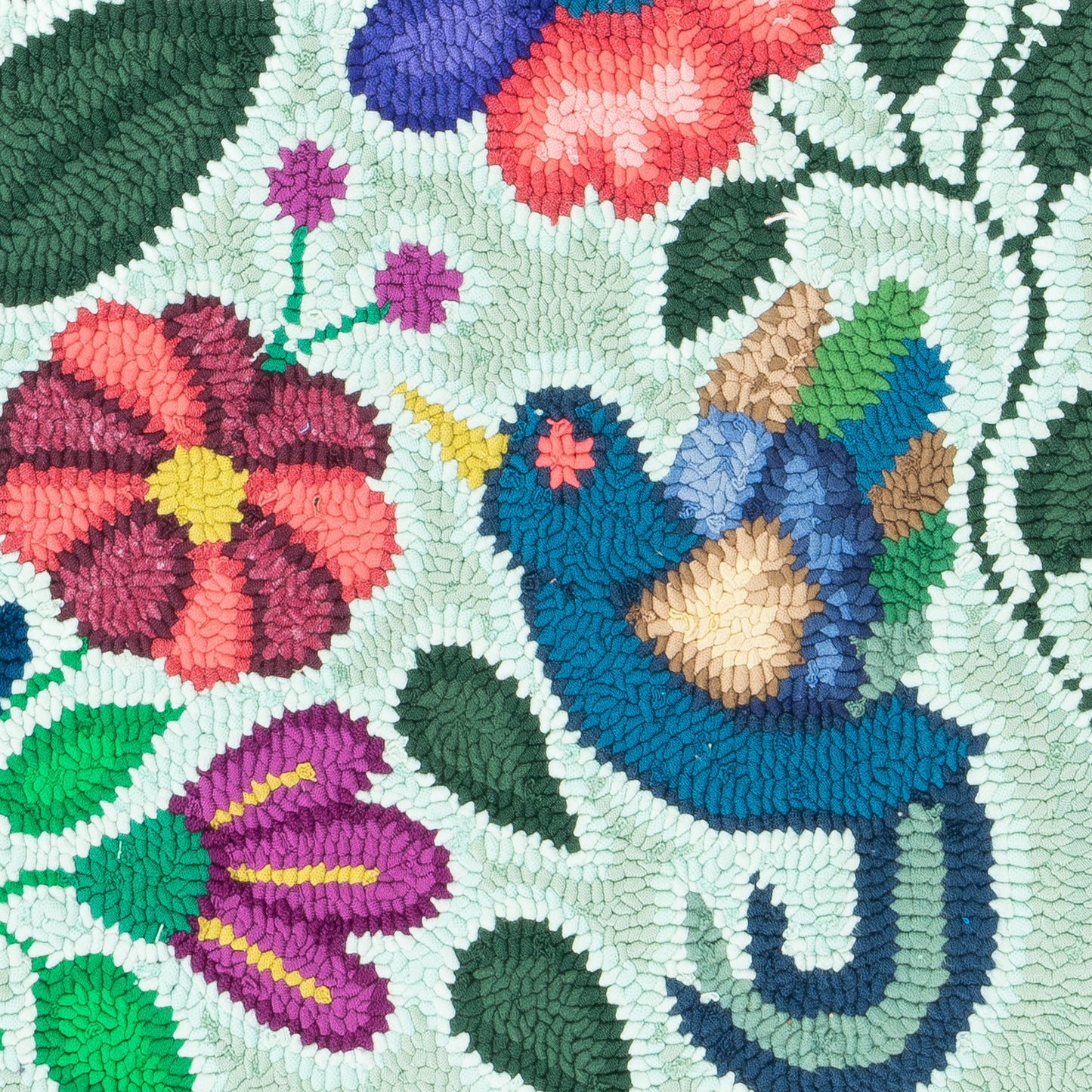 The birds fly Small Rug