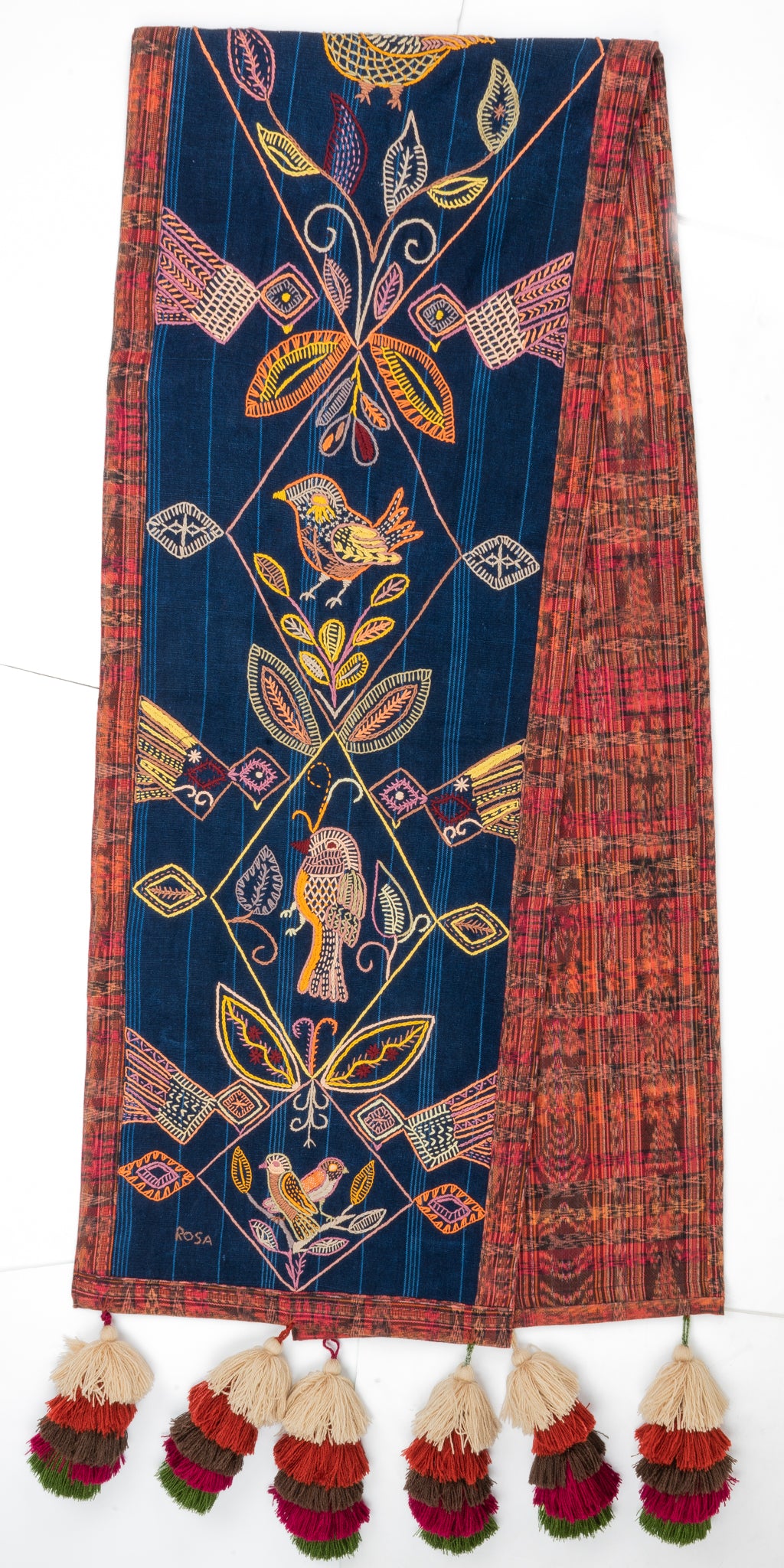 Table Runner with pom-poms