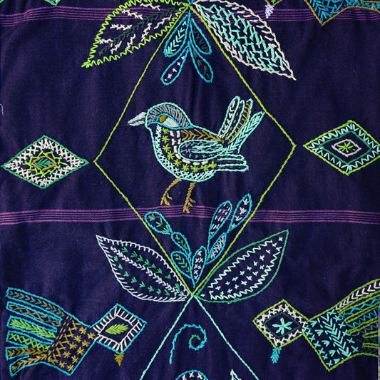 Table runner without pom-poms