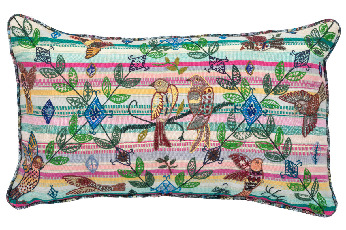 "Aves del Bosque" Pillow