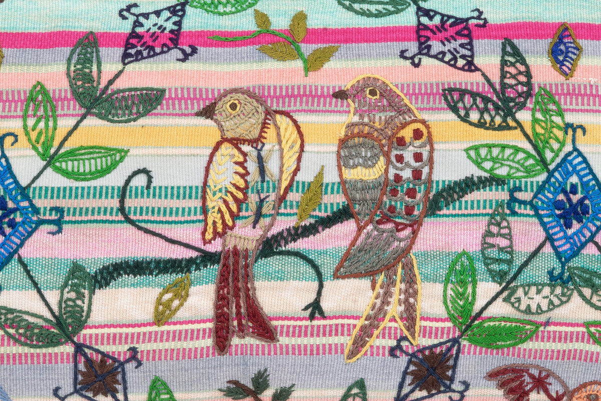 "Aves del Bosque" Pillow