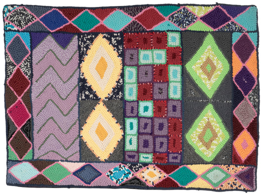 Medium rug 24 x 32"