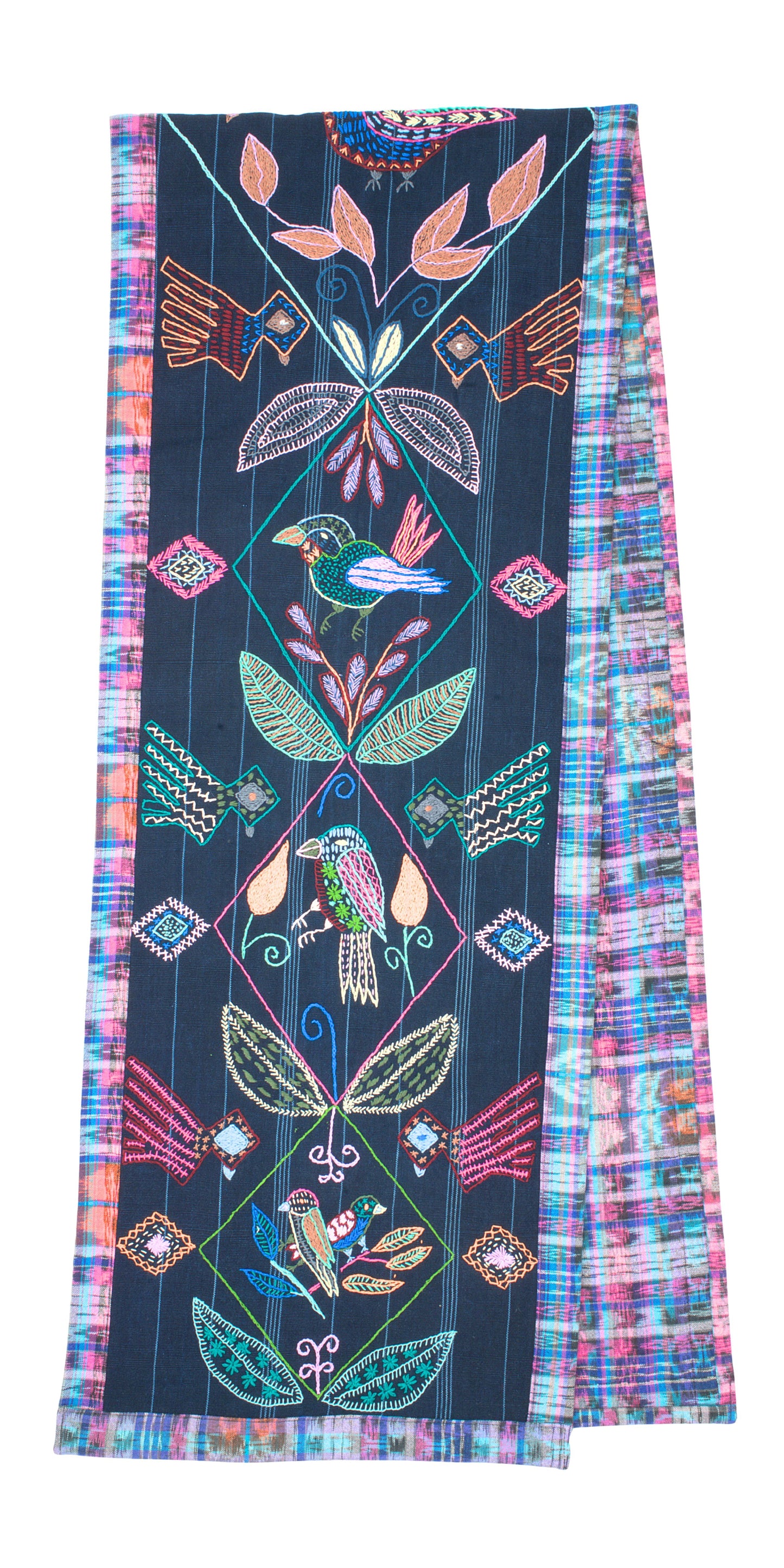 Bird-themed table runner